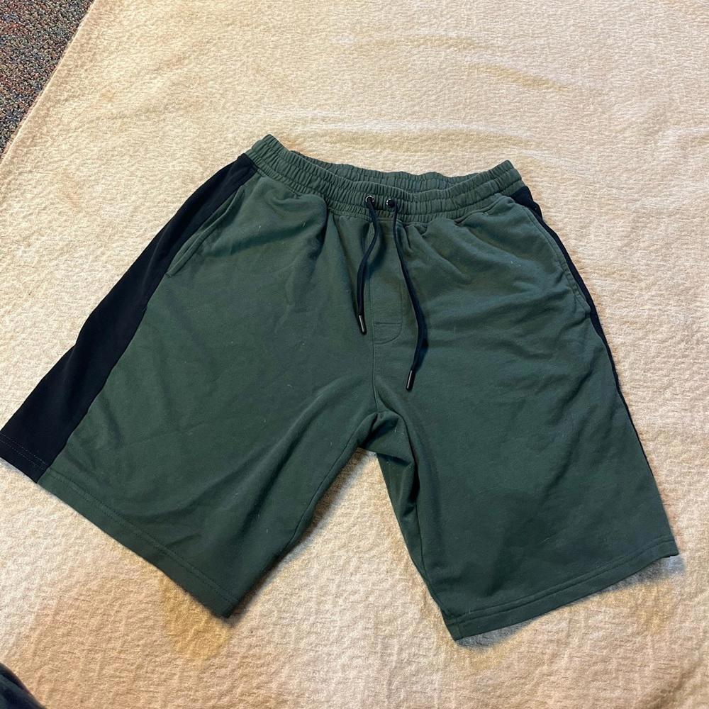 Calvin Klein army green shorts‎ large
